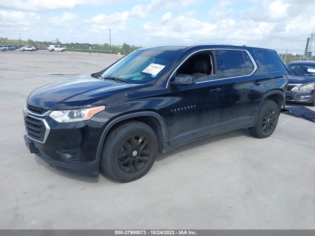Chevrolet Traverse Ls 2018 1GNERFKW4JJ123254 Image 2