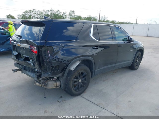 Chevrolet Traverse Ls 2018 1GNERFKW4JJ123254 Image 4