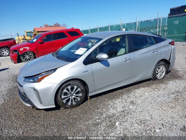 Toyota Prius Le 2019 JTDL9RFU2K3005347 Image 2