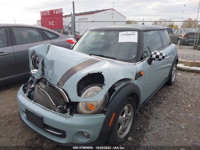 2011 MINI COOPER HARDTOP WMWSU3C54BT098714 Photo 1
