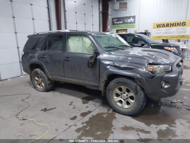 2015 TOYOTA 4RUNNER LIMITED/TRAIL/SR5 VIN: JTEBU5JRXF5235584