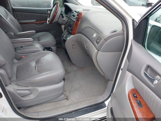 2004 TOYOTA SIENNA XLE/LTD VIN: 5TDBA22C54S008946