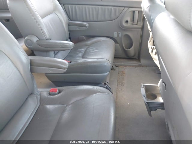 2004 TOYOTA SIENNA XLE/LTD VIN: 5TDBA22C54S008946