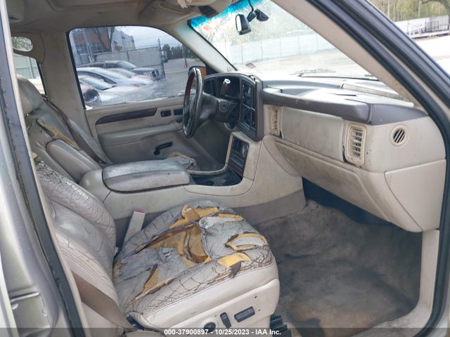 2005 CADILLAC ESCALADE STANDARD VIN: 1GYEC63T85R126853