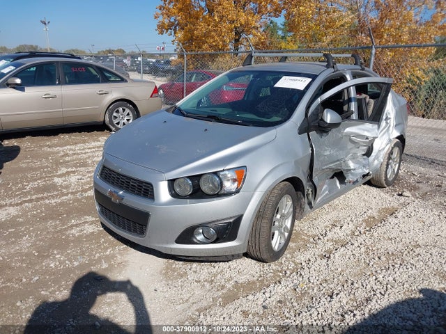 Chevrolet Sonic Lt Auto 2014 1G1JC5SH7E4236231 Image 2