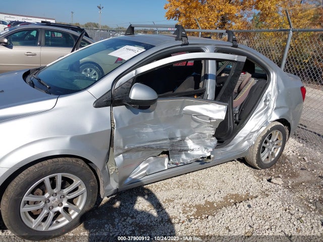Chevrolet Sonic Lt Auto 2014 1G1JC5SH7E4236231 Image 6
