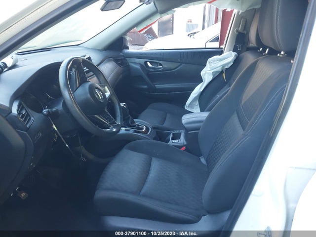 2017 NISSAN ROGUE SV VIN: KNMAT2MV6HP581522