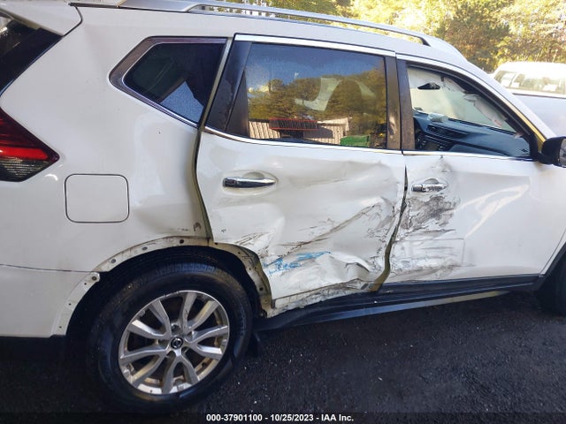 2017 NISSAN ROGUE SV VIN: KNMAT2MV6HP581522