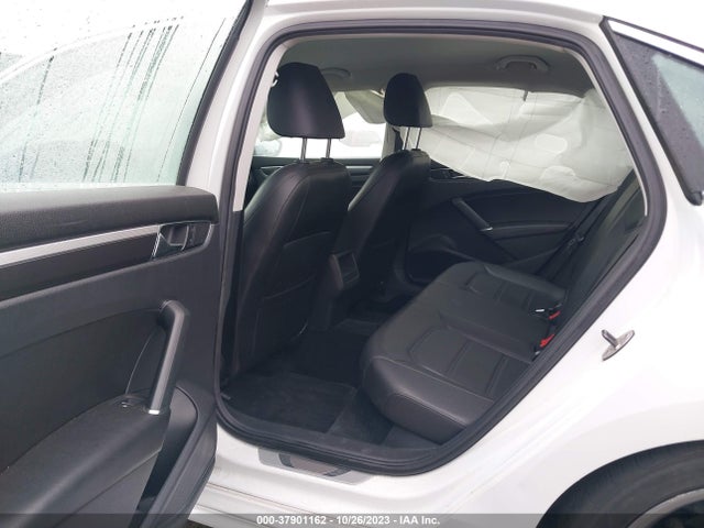 1VWDT7A3XHC042662 Volkswagen Passat R-line W/comfort Pkg