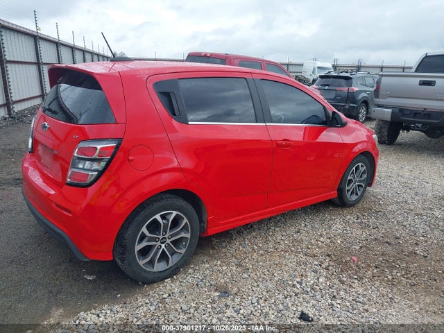 Chevrolet SONIC LT 2018 1G1JD6SHXJ4106540 Image 4