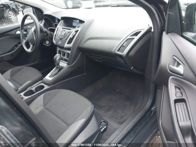Ford FOCUS SE 2014 1FADP3K20EL170223 Image 5