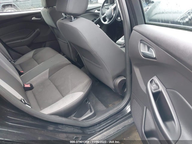 Ford FOCUS SE 2014 1FADP3K20EL170223 Image 8