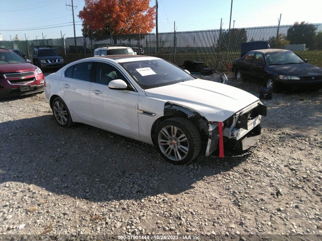 2019 JAGUAR XE SAJAR4FX8KCP52036 Photo 0