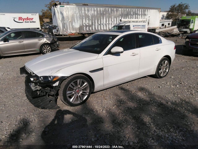 2019 JAGUAR XE SAJAR4FX8KCP52036 Photo 1