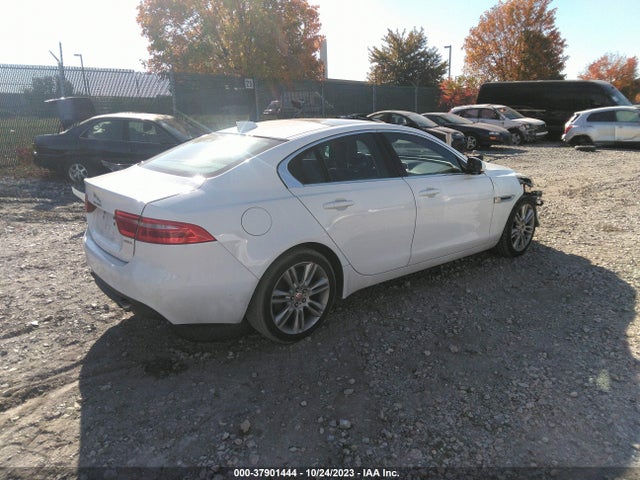 2019 JAGUAR XE SAJAR4FX8KCP52036 Photo 3