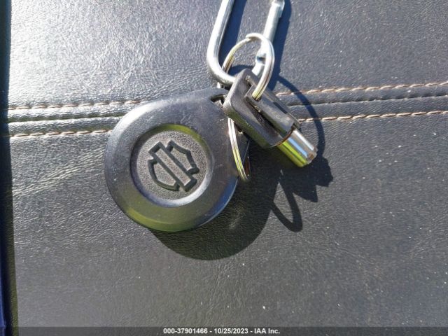 2017 HARLEY-DAVIDSON FLSTC 1HD1BWV19HB022841 Photo 10