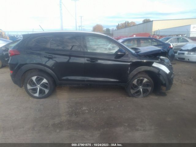 KM8J3CA27HU297023 Hyundai Tucson Sport