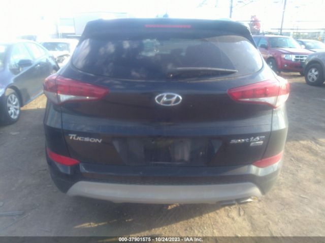 KM8J3CA27HU297023 Hyundai Tucson Sport