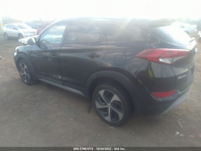 KM8J3CA27HU297023 Hyundai Tucson Sport