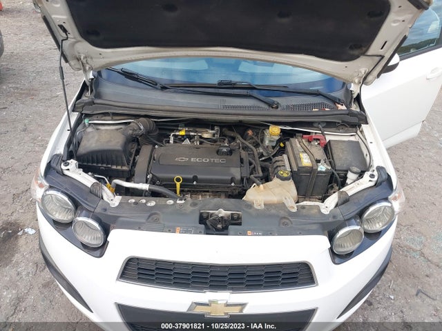 Chevrolet SONIC LS 2015 1G1JA6SHXF4159092 Image 10