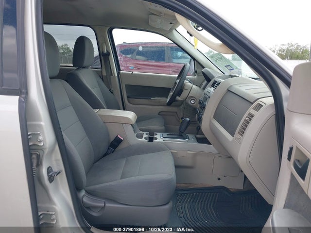 2009 FORD ESCAPE XLT VIN: 1FMCU03G19KA34133
