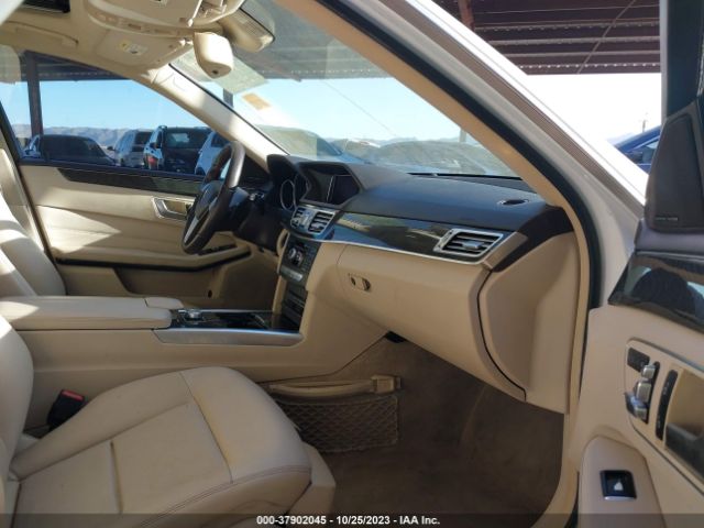 2015 MERCEDES-BENZ E-CLASS WDDHF5KB5FB130839 Photo 4