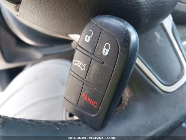 Chrysler 200 Limited 2015 1C3CCCAB5FN645149 Image 11
