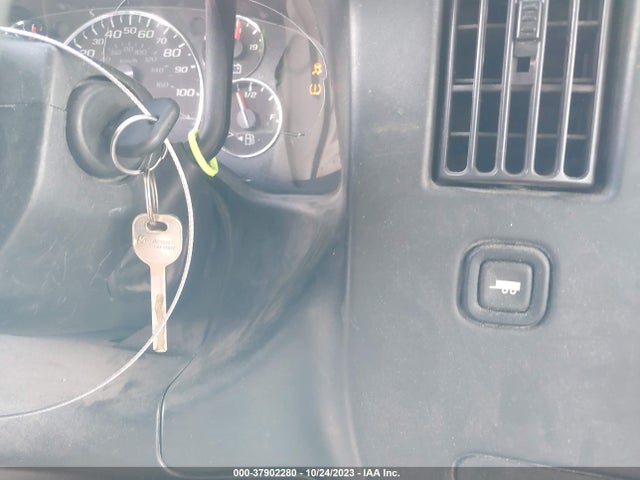 GMC Savana 2500 Work Van 2017 1GTW7AFF8H1911139 Image 11