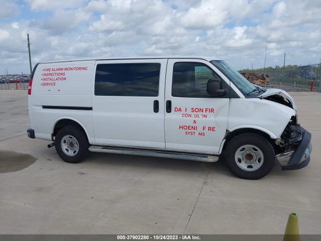 GMC Savana 2500 Work Van 2017 1GTW7AFF8H1911139 Image 14