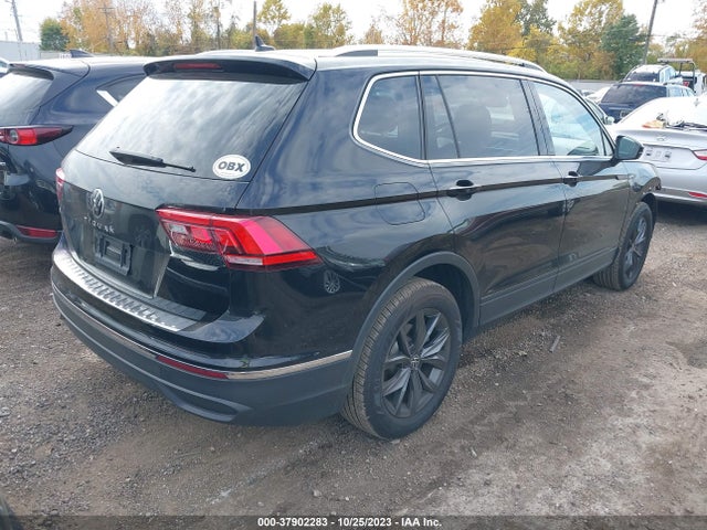 3VV3B7AX3NM098152 Volkswagen TIGUAN SE