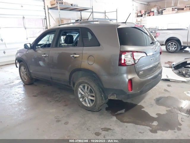 KIA Sorento Lx V6 2015 5XYKTDA72FG613226 Image 3