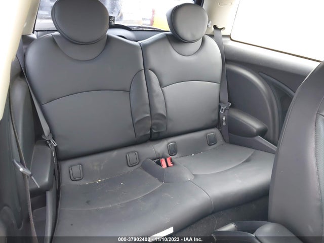 2011 MINI COOPER HARDTOP WMWSU3C50BT098211 Photo 7