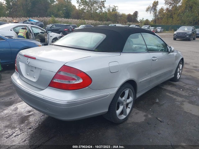 2005 MERCEDES-BENZ CLK 320 VIN: WDBTK65G45T035984