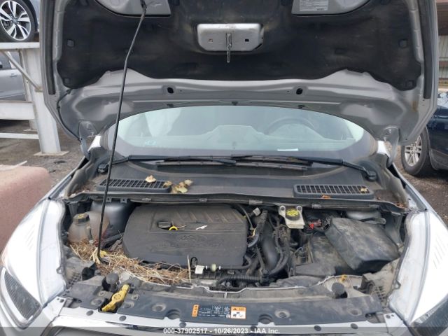 1FMCU0GD3JUB70692 Ford ESCAPE SE