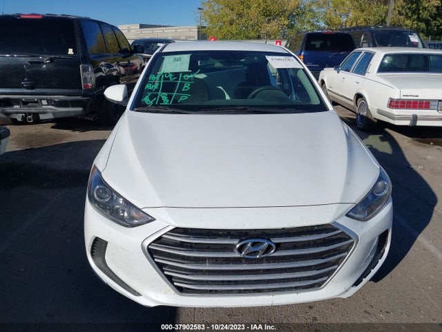 Hyundai ELANTRA SE 2018 5NPD74LF4JH317031 Image 13