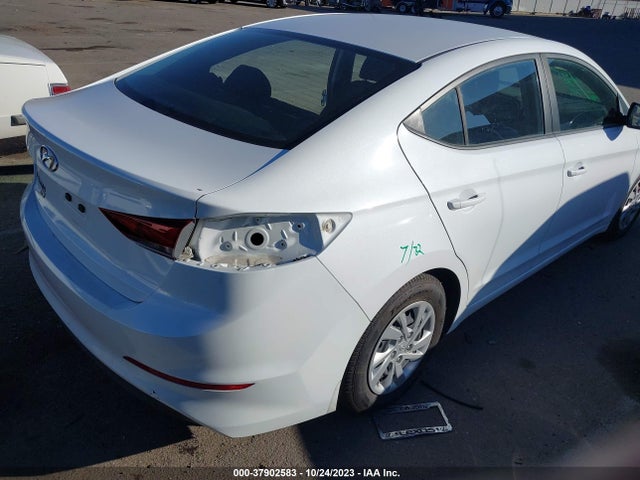 Hyundai ELANTRA SE 2018 5NPD74LF4JH317031 Image 4