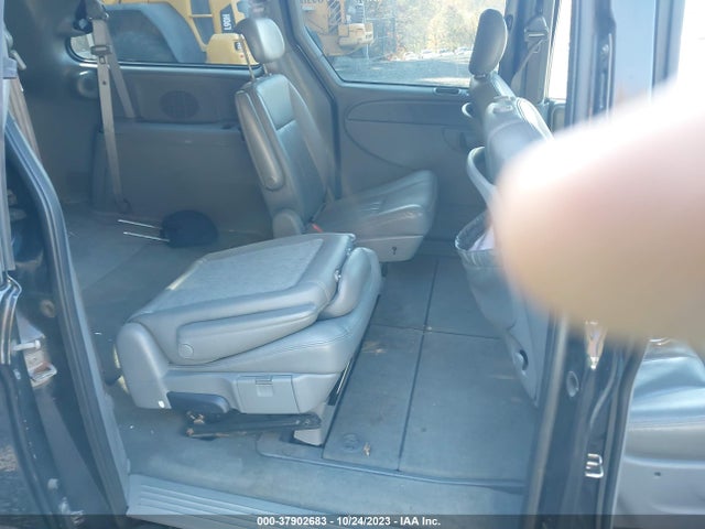2005 CHRYSLER TOWN & COUNTRY TOURING VIN: 2C4GP54L85R137387
