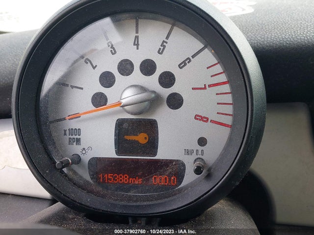 2011 MINI COOPER HARDTOP WMWSU3C55BT252265 Photo 6