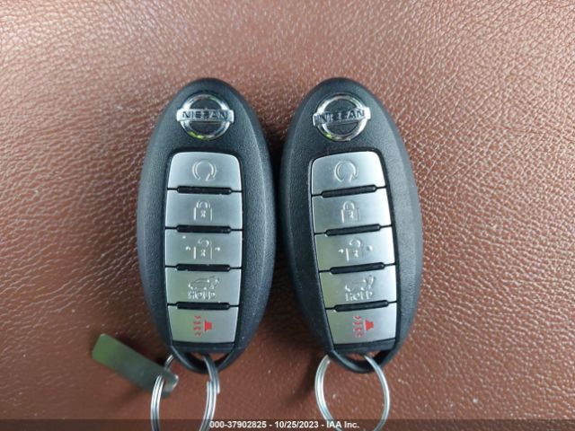 JN8AT2MV6HW277374 Nissan Rogue Sl