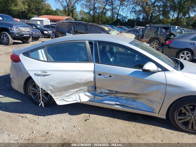 2018 HYUNDAI ELANTRA SEL VIN: 5NPD84LF9JH363418