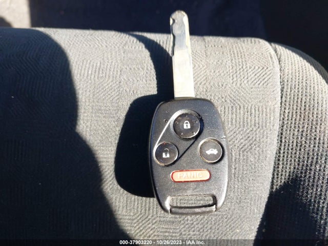 2005 HONDA ACCORD SDN EX/EX-L WITH NAVI VIN: 1HGCM56745A005451