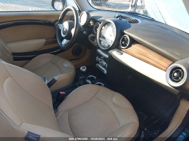 2008 MINI COOPER CLUBMAN WMWMM33578TP70847 Photo 4