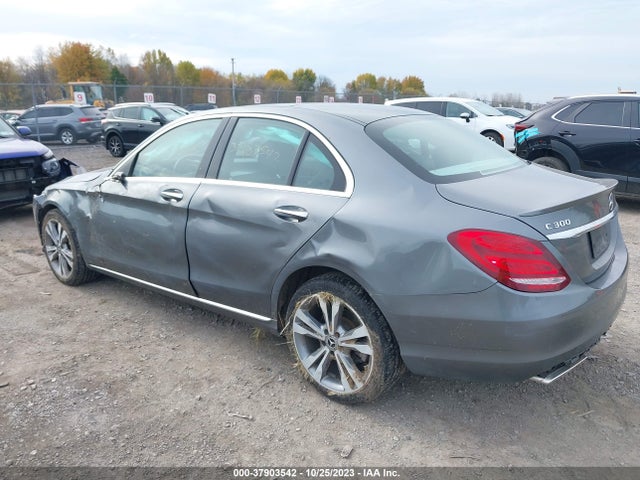 WDDWF4KB8JR320670 Mercedes-Benz C-class C 300