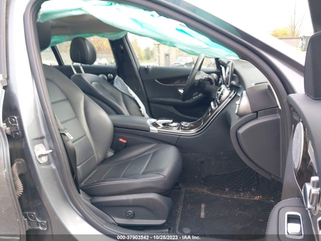 WDDWF4KB8JR320670 Mercedes-Benz C-class C 300