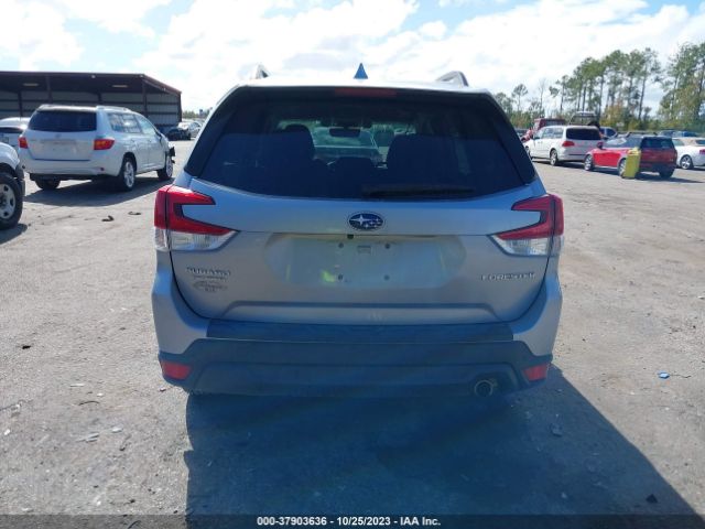 JF2SKAUCXMH552496 Subaru Forester Limited