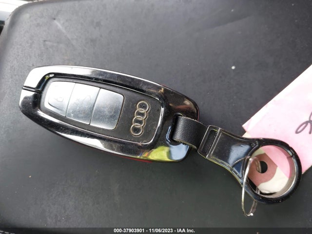 WA1VAAGE0KB010555 Audi E-tron Premium Plus