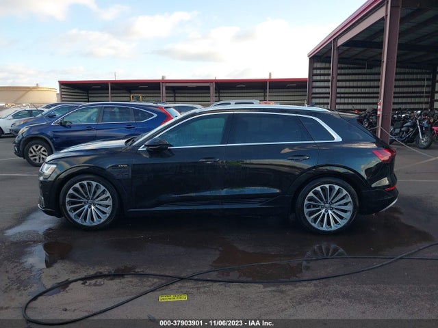 WA1VAAGE0KB010555 Audi E-tron Premium Plus