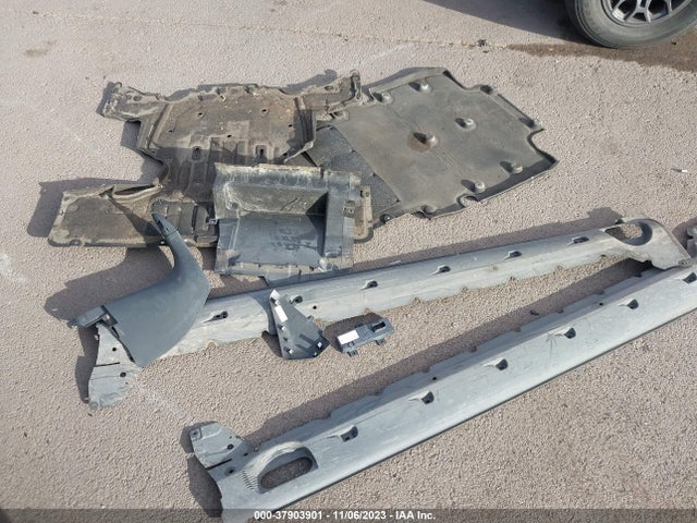 WA1VAAGE0KB010555 Audi E-tron Premium Plus