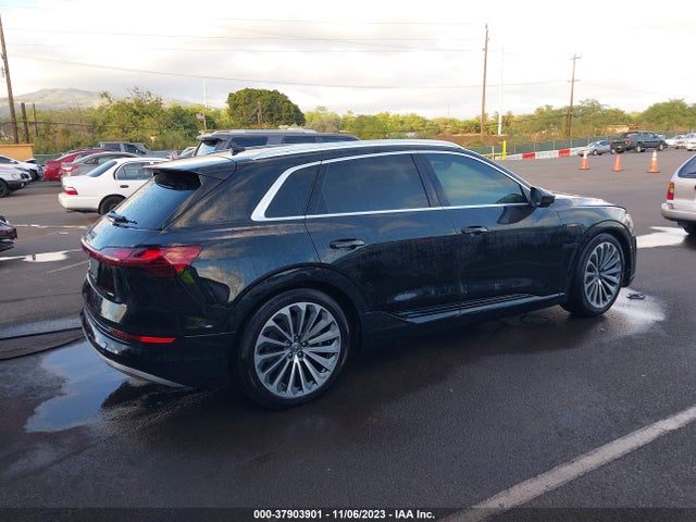 WA1VAAGE0KB010555 Audi E-tron Premium Plus