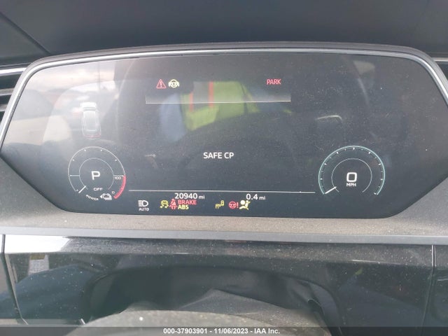 WA1VAAGE0KB010555 Audi E-tron Premium Plus